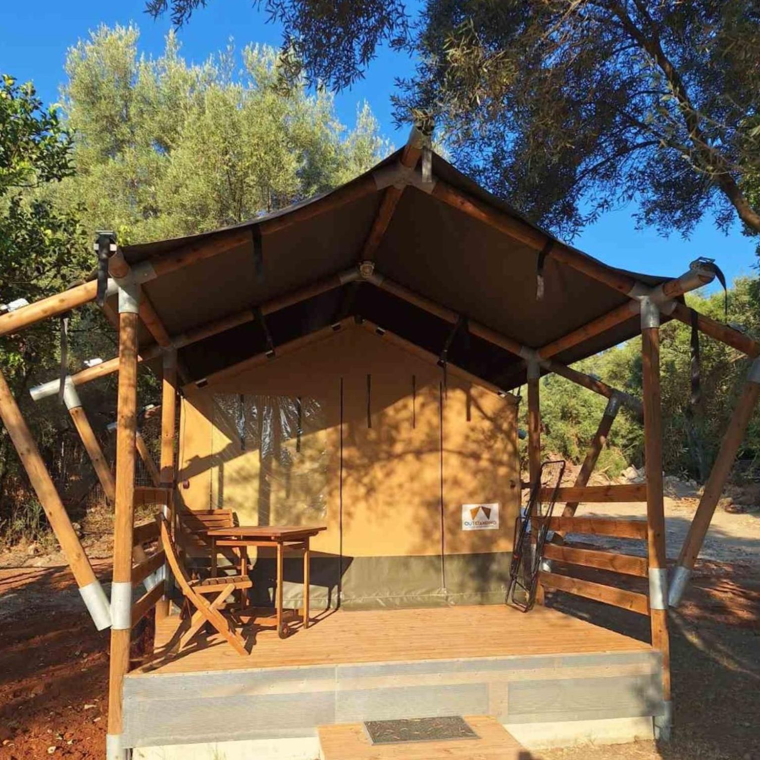 Nirikos Camping Spasmeni Vrisi Szoba fotó