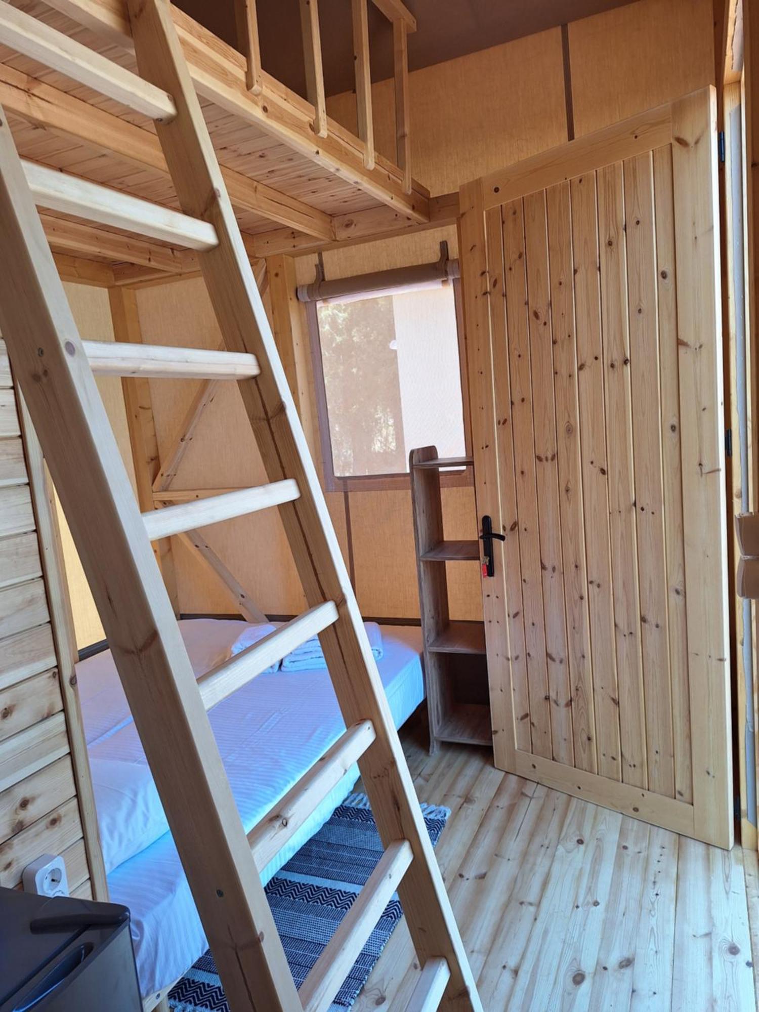 Nirikos Camping Spasmeni Vrisi Szoba fotó