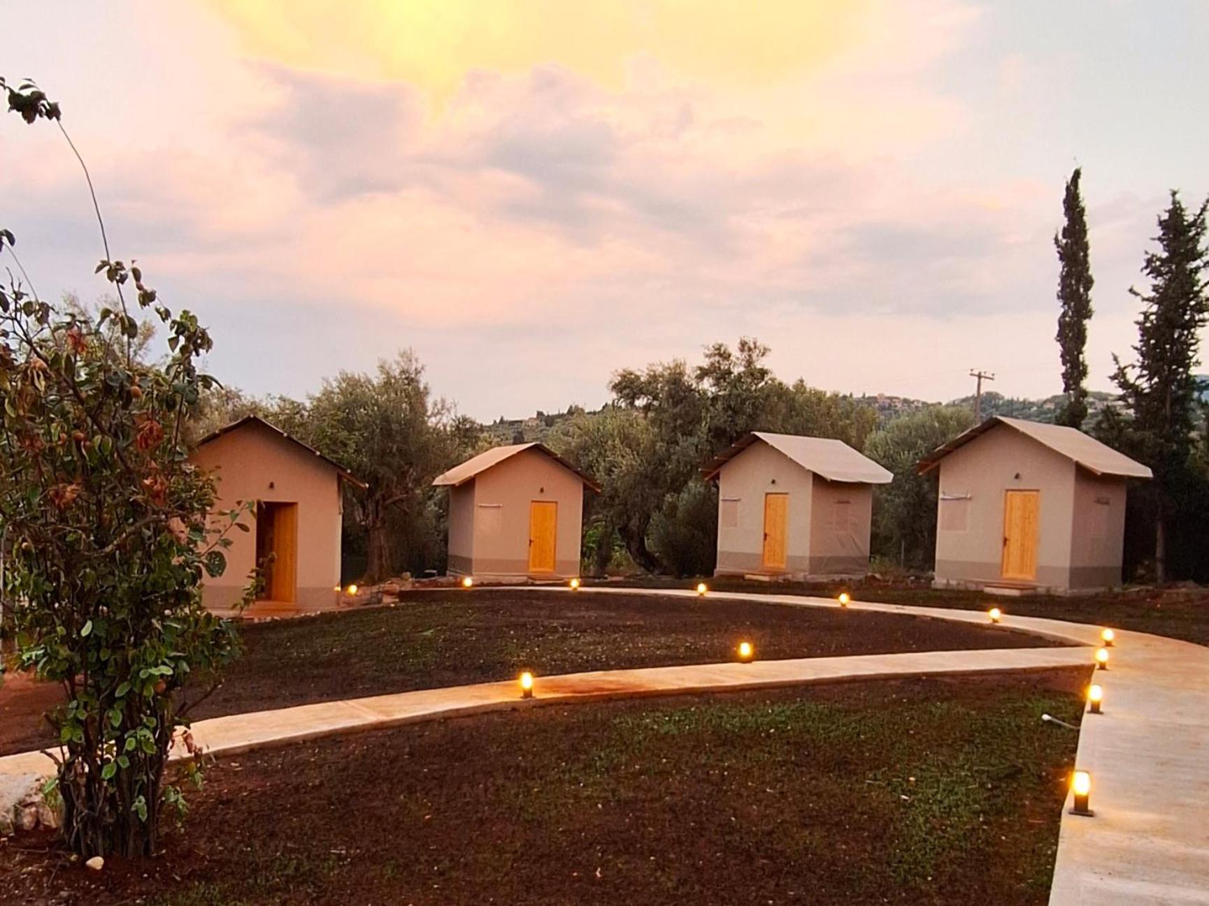 Nirikos Camping Spasmeni Vrisi Szoba fotó