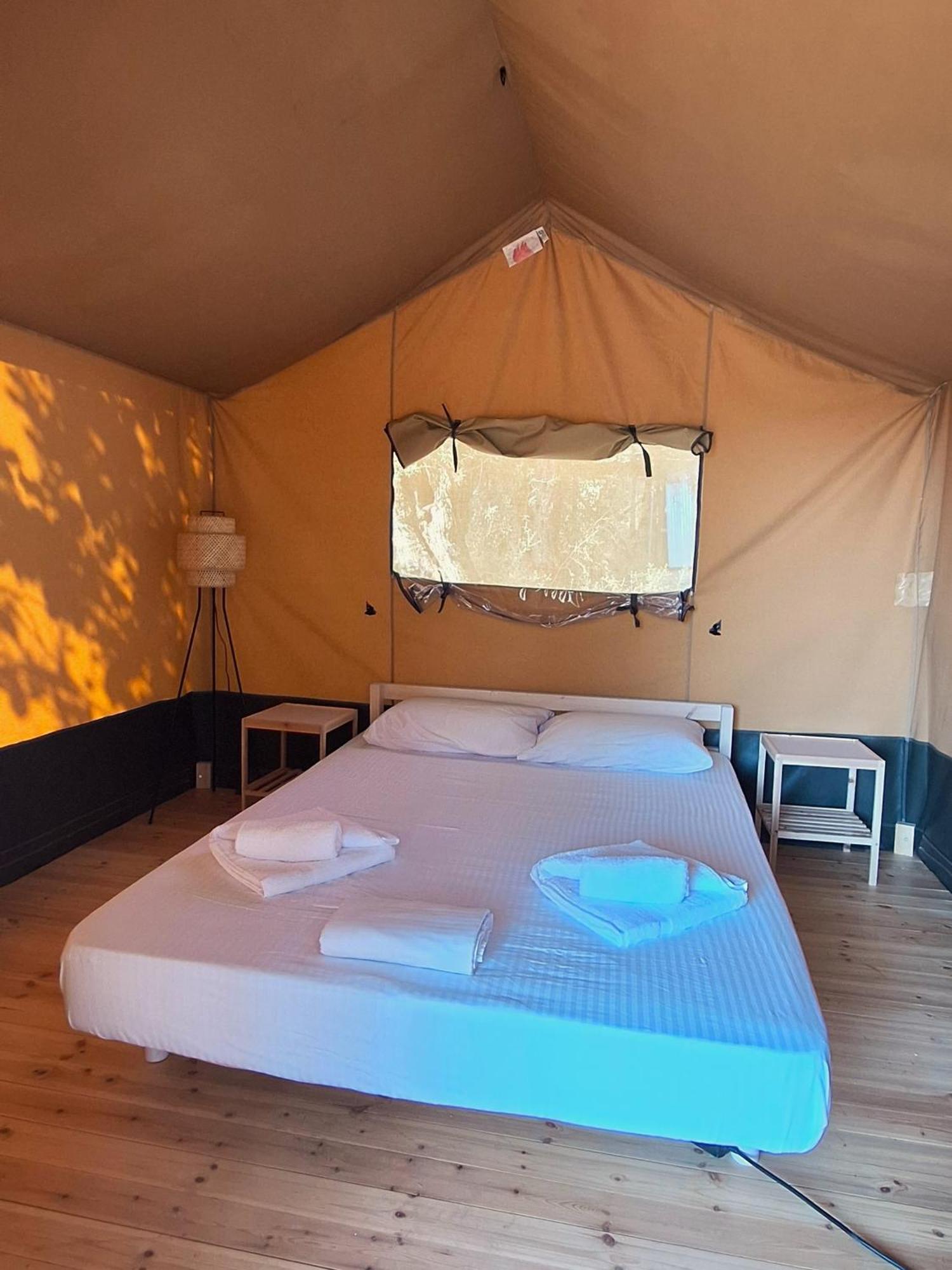Nirikos Camping Spasmeni Vrisi Szoba fotó