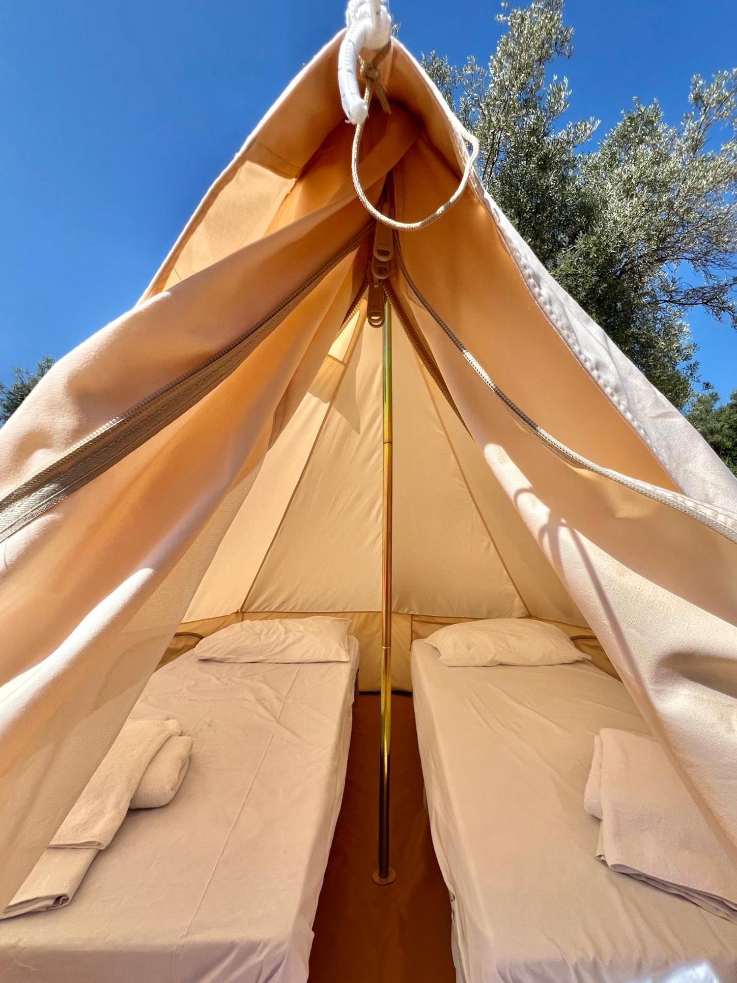 Nirikos Camping Spasmeni Vrisi Szoba fotó